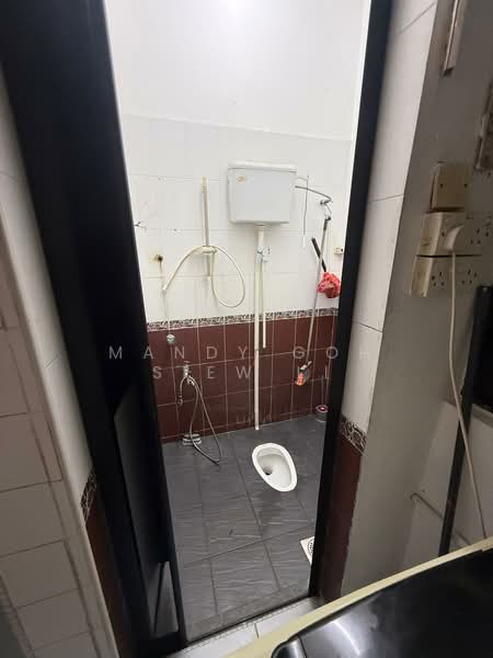 2-storey Terraced House for Rent in Tampoi (Johor) - Mandy Goh Siew Li - Bathroom - PropertyGuru.com.my