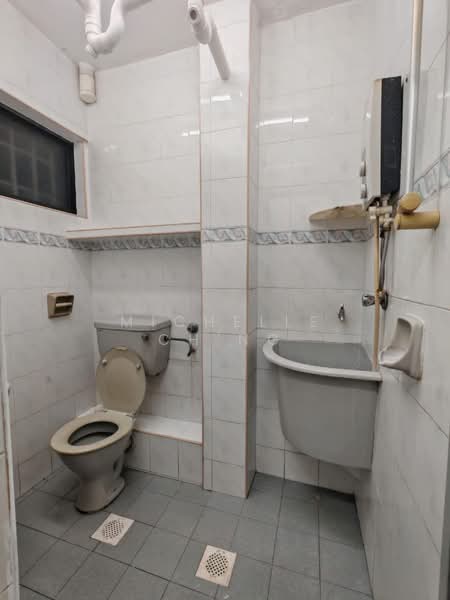 Rumah Flat untuk Dijual di Desa Baiduri - Michelle Ch'ng - Bathroom - PropertyGuru.com.my