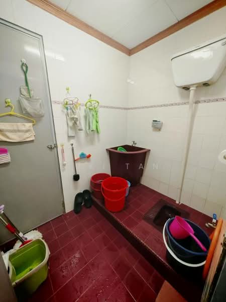 Rumah Teres 2-Tingkat untuk Dijual di Bandar Menjalara (Kuala Lumpur) - Suki Tan - Bathroom - PropertyGuru.com.my