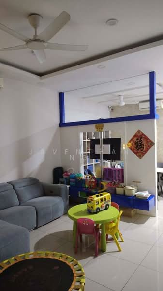 2-storey Terraced House for Sale in Taman Mount Austin (Tebrau) - Javenthan Ng - Living Room - PropertyGuru.com.my