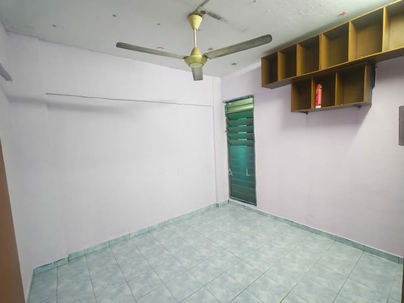 Flat for Sale at Desa Mentari Flat (Block 8) - Hairi Halim - Interior - PropertyGuru.com.my