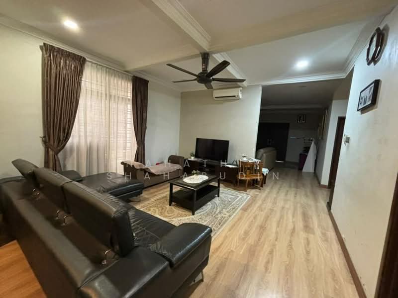 Rumah Banglo untuk Dijual di Taman Puncak Perdana (Shah Alam) - Nahathir Shahabudin - Living Room - PropertyGuru.com.my