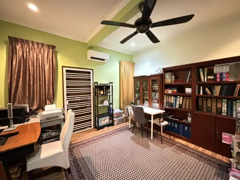 Rumah Banglo untuk Dijual di Taman Puncak Perdana (Shah Alam) - Nahathir Shahabudin - Study - PropertyGuru.com.my