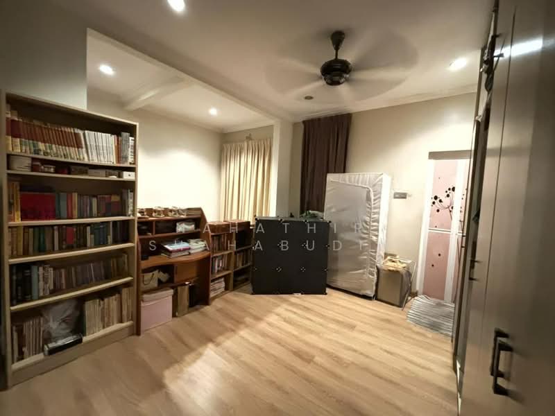 Rumah Banglo untuk Dijual di Taman Puncak Perdana (Shah Alam) - Nahathir Shahabudin - Study - PropertyGuru.com.my