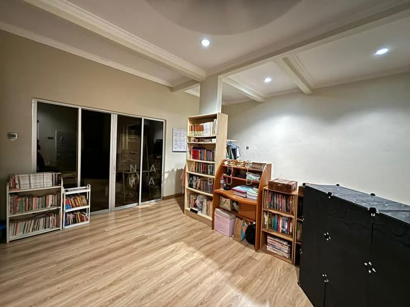 Rumah Banglo untuk Dijual di Taman Puncak Perdana (Shah Alam) - Nahathir Shahabudin - Study - PropertyGuru.com.my