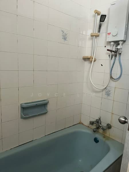 Kondominium untuk Disewa di University Heights - JOYCE LIM - Bathroom - PropertyGuru.com.my