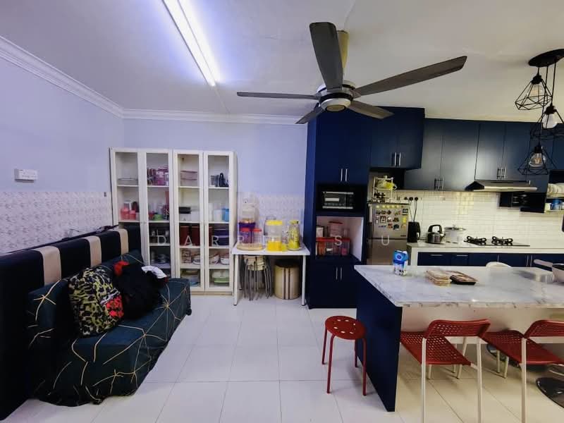 1-storey Terraced House for Sale in Taman Puteri Wangsa (Ulu Tiram) - Darren Siu - Living Room - PropertyGuru.com.my