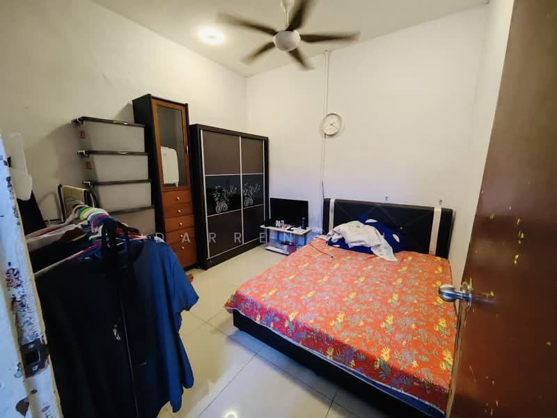 1-storey Terraced House for Sale in Taman Puteri Wangsa (Ulu Tiram) - Darren Siu - Bedroom - PropertyGuru.com.my