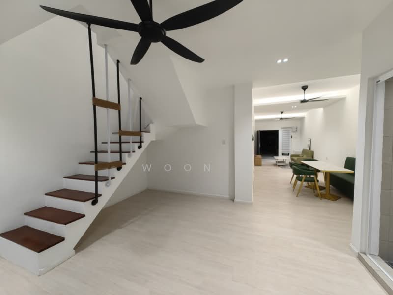 Rumah Teres 1 Tingkat untuk Dijual di Taman Seaview (Melaka City) - Woon . - Living Room - PropertyGuru.com.my