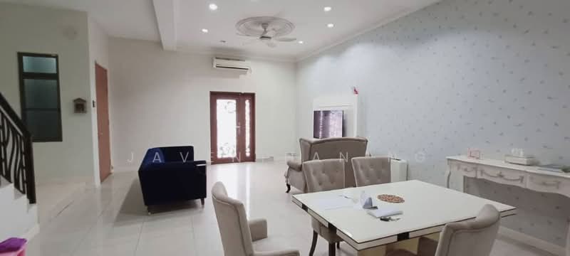 Rumah Teres 2 Tingkat untuk Dijual di Setia Tropika (Johor Bahru) - Javenthan Ng - Living Room - PropertyGuru.com.my