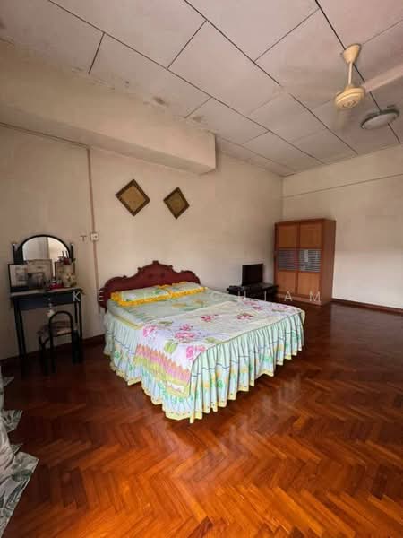 Rumah Teres 2 Tingkat untuk Dijual di Taman Daya (Johor Bahru) - Kelly Chiam - Bedroom - PropertyGuru.com.my