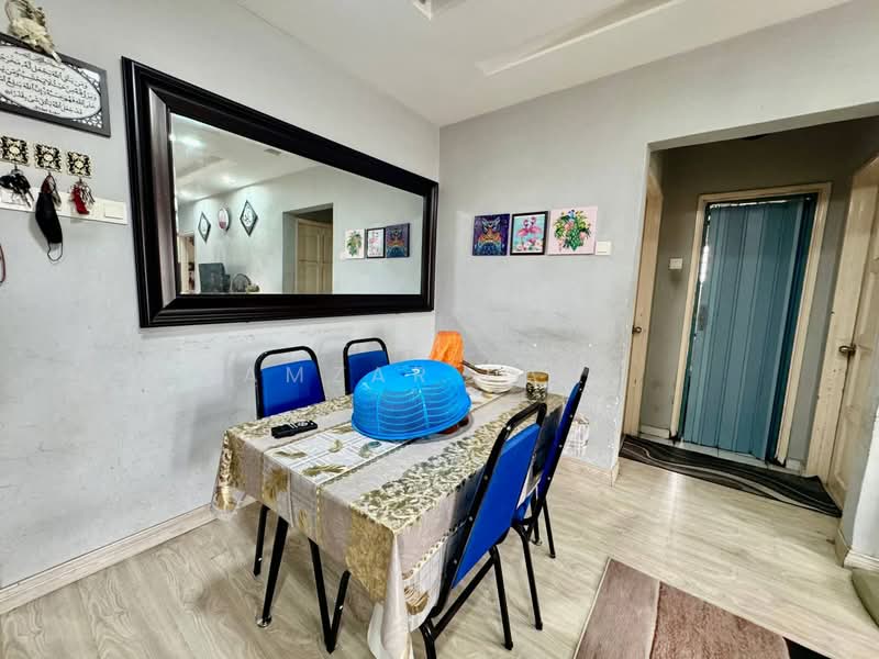 Apartment for Sale at Pangsapuri Mawar Sari - Amzar Faiz - Dining Room - PropertyGuru.com.my