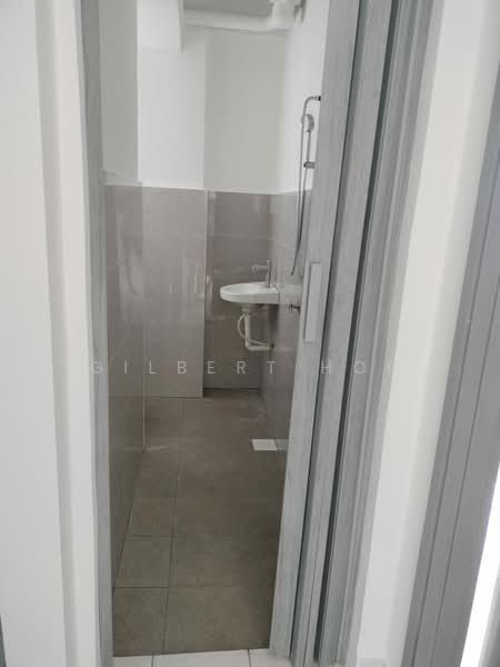 Apartment for Sale at Block 42 Taman Teratai Mewah - Gilbert Hor - Bathroom - PropertyGuru.com.my