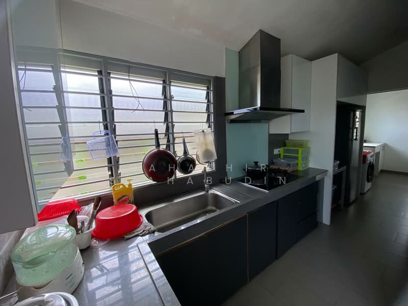 Bungalow for Sale in Shah Alam (Selangor) - Nahathir Shahabudin - Kitchen - PropertyGuru.com.my