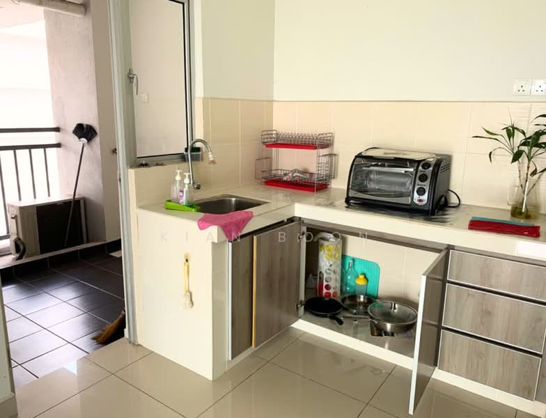 Servis Apartment untuk Dijual di Maxim Residences - Kian Boon - Kitchen - PropertyGuru.com.my