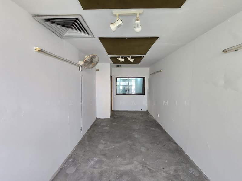 Shop / Office for Sale in Bukit Idaman (Selayang) - Nazrin Hakimin - Interior - PropertyGuru.com.my