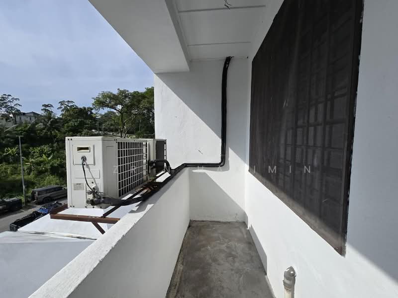 Shop / Office for Sale in Bukit Idaman (Selayang) - Nazrin Hakimin - Balcony - PropertyGuru.com.my