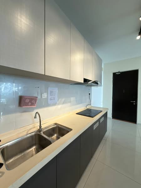 Condominium for Rent at Amberside @ Country Garden Danga Bay - Vivian Ho - Kitchen - PropertyGuru.com.my