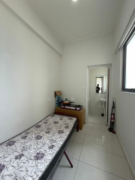 Condominium for Rent at Amberside @ Country Garden Danga Bay - Vivian Ho - Bedroom - PropertyGuru.com.my
