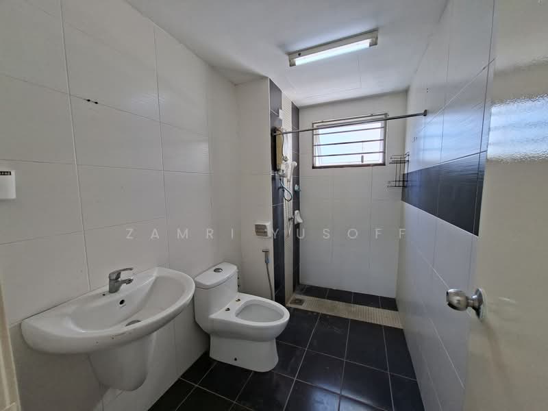 Condominium for Sale at Tiara ParkHomes - Zamri Yusoff - Bathroom - PropertyGuru.com.my