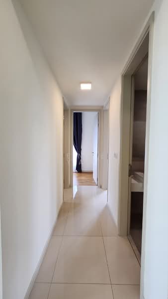 Servis Apartment untuk Disewa di Residensi Solaris Parq - Tien Ee Yap - Corridor - PropertyGuru.com.my