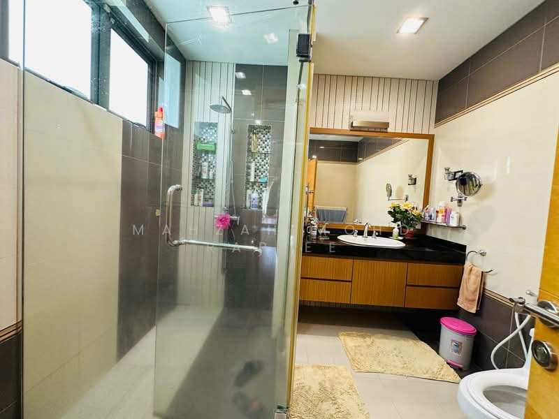 Bungalow for Sale in Cyberjaya (Selangor) - Mahzah Mohd Rapiee - Bathroom - PropertyGuru.com.my