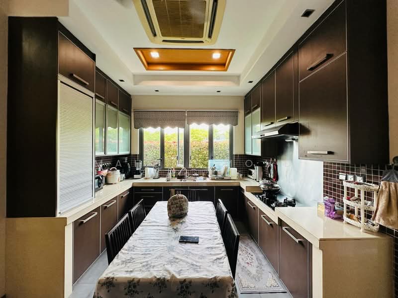 Bungalow for Sale in Cyberjaya (Selangor) - Mahzah Mohd Rapiee - Kitchen - PropertyGuru.com.my