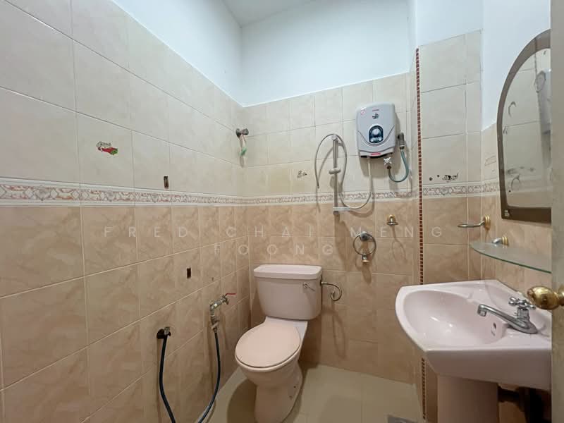 2-storey Terraced House for Sale in Bandar Damai Perdana (Cheras) - Fred Chai Meng Foong - Bathroom - PropertyGuru.com.my