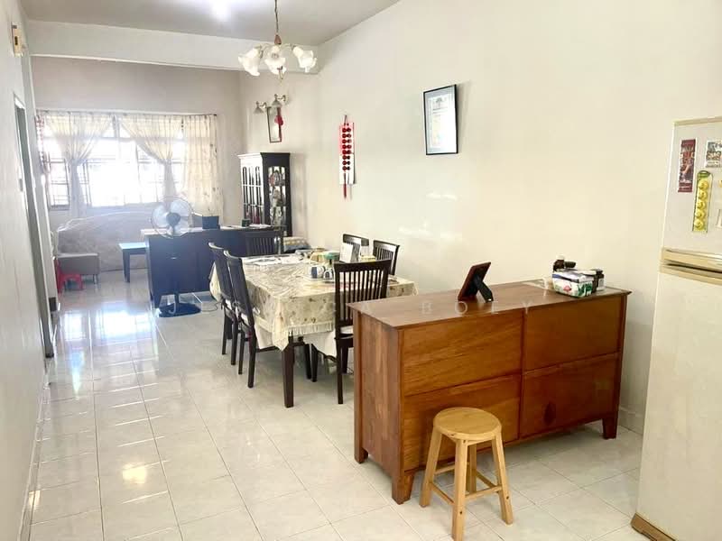 1.5-storey Terraced House for Sale in Taman Pelangi Indah (Ulu Tiram) - Jessica Boey - Living Room - PropertyGuru.com.my