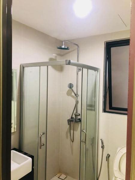 Condominium for Rent at Kings Bay @ Country Garden Danga Bay - Simon Wang - Bathroom - PropertyGuru.com.my