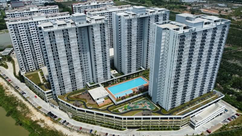 Condominium for Sale at Lakefront Homes - Amzar Faiz - Exterior - PropertyGuru.com.my