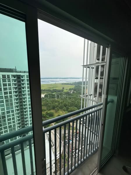 Service Residence for Rent at Meridin Bayvue Serviced Apartment - Li Lian Chew - Balcony - PropertyGuru.com.my