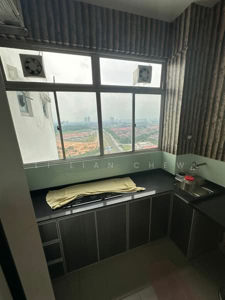Service Residence for Rent at Meridin Bayvue Serviced Apartment - Li Lian Chew - Kitchen - PropertyGuru.com.my