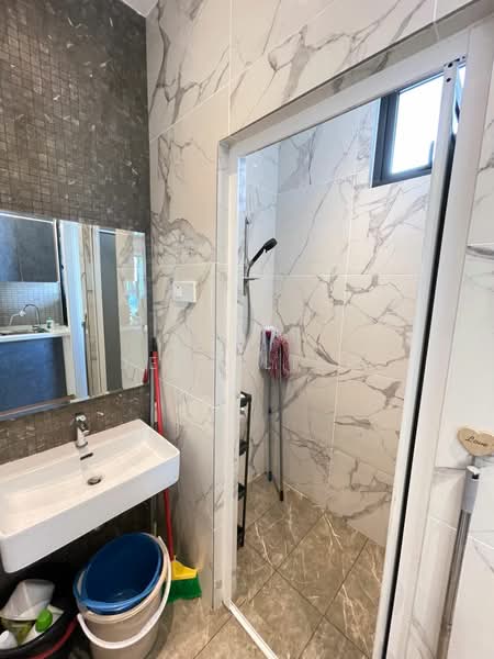 Service Residence for Sale at The Grand Subang Jaya SS15 - Jens Liew - Bathroom - PropertyGuru.com.my