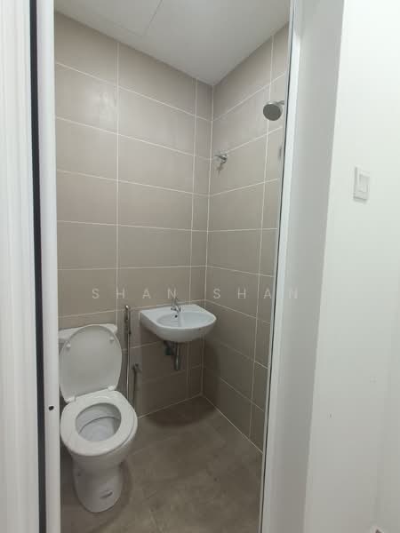Condominium for Rent at Sky Condominium (Skyz Residence) - Shan Shan - Bathroom - PropertyGuru.com.my
