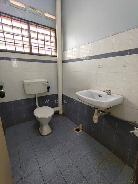 Rumah Teres 2 Tingkat untuk Dijual di Batu Berendam (Melaka) - Woon . - Bathroom - PropertyGuru.com.my