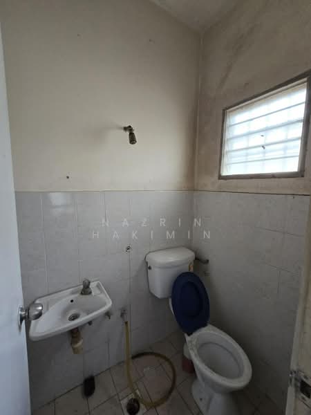 2-storey Terraced House for Sale in Bandar Tasik Puteri (Rawang) - Nazrin Hakimin - Bathroom - PropertyGuru.com.my