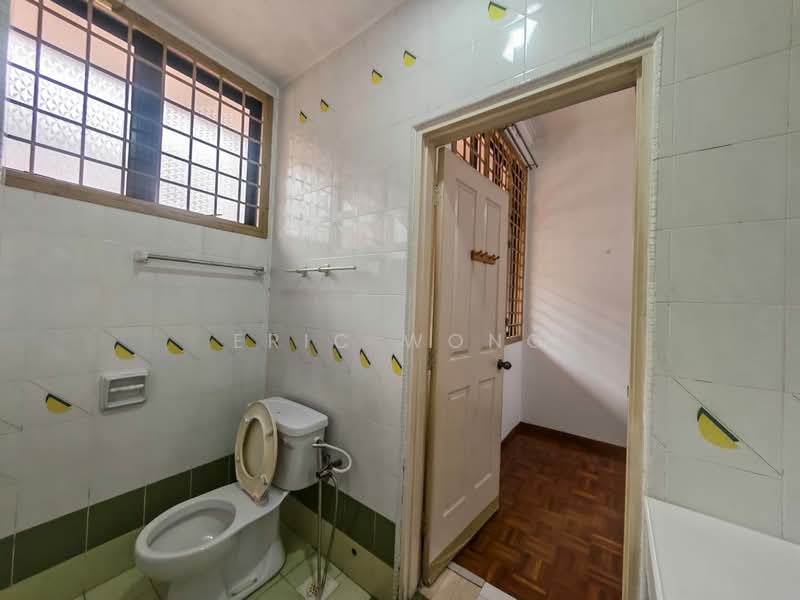 Rumah Teres 2 Tingkat untuk Disewa di Taman Suria (Johor Bahru) - Eric Wong - Bathroom - PropertyGuru.com.my