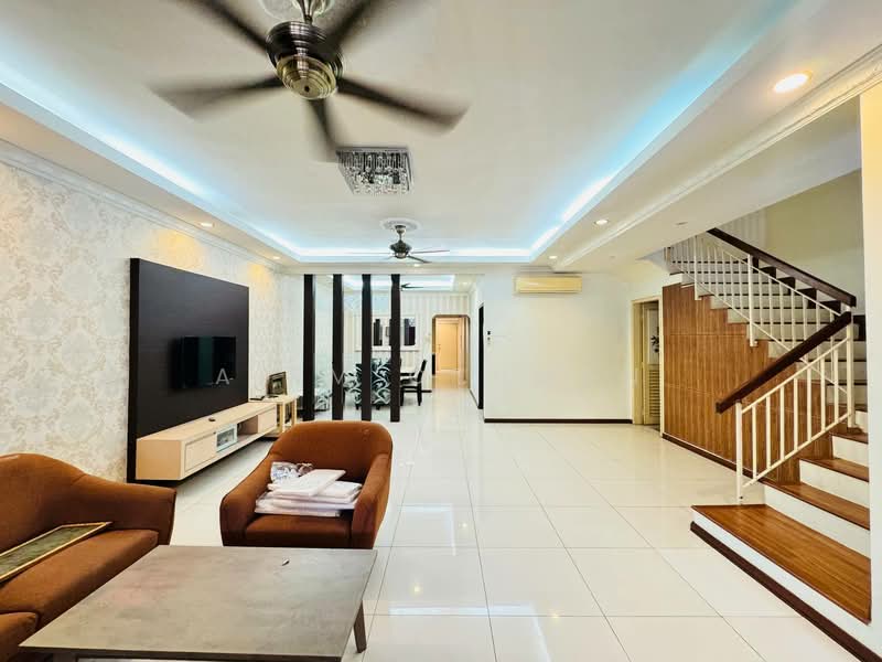 2-storey Terraced House for Sale in Cahaya Spk (Shah Alam) - Azim Othman - Living Room - PropertyGuru.com.my