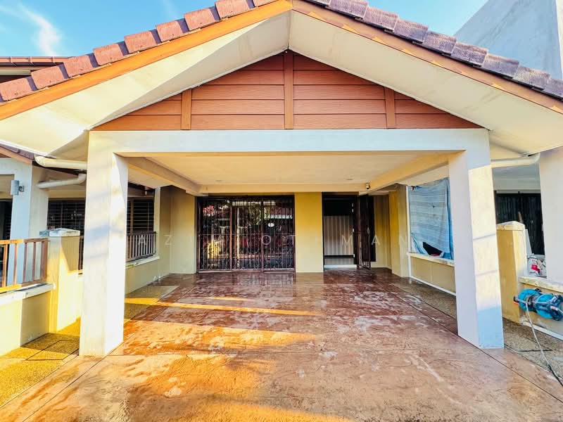 2-storey Terraced House for Sale in Cahaya Spk (Shah Alam) - Azim Othman - Exterior - PropertyGuru.com.my