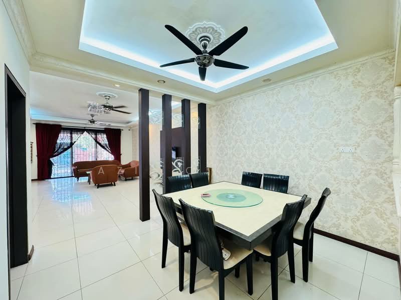 2-storey Terraced House for Sale in Cahaya Spk (Shah Alam) - Azim Othman - Dining Room - PropertyGuru.com.my