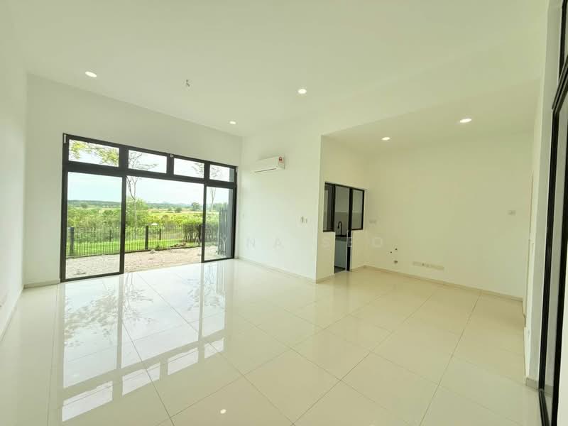 Rumah Teres untuk Dijual di Iskandar Puteri (Nusajaya) (Johor) - Rayna Seo - Living Room - PropertyGuru.com.my