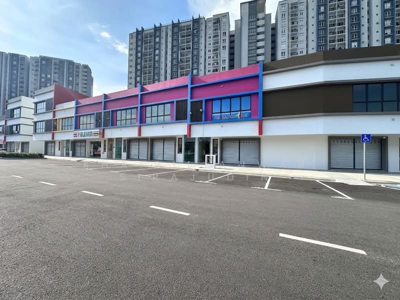 Shop for Rent in Bukit Jelutong (Shah Alam) - Khairil Anwar Sirajudin - Exterior - PropertyGuru.com.my