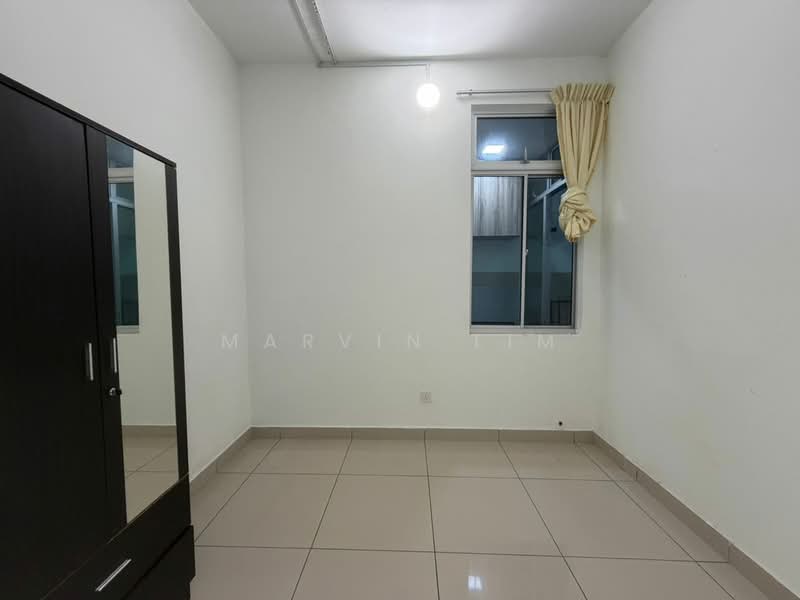 Flat for Sale at Taman Nusa Bestari - Marvin Lim - Bedroom - PropertyGuru.com.my
