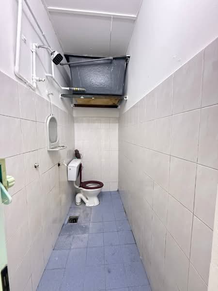Rumah Teres 2 Tingkat untuk Dijual di Taman Intan Kluang (Kluang) - Marcus Tey - Bathroom - PropertyGuru.com.my