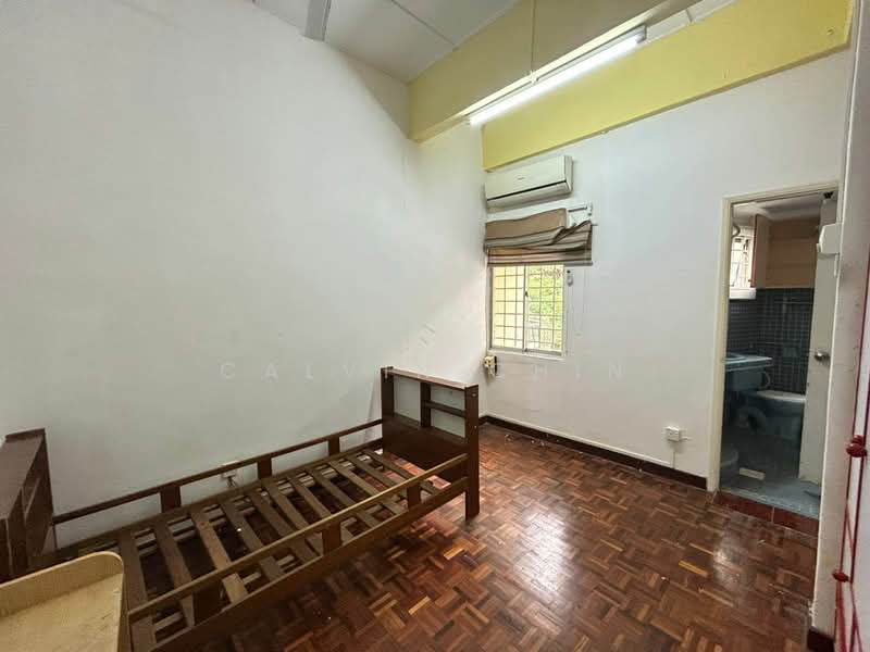 3.5-storey Terraced House for Rent in Ampang Jaya (Ampang) - calvin Chin - Bedroom - PropertyGuru.com.my