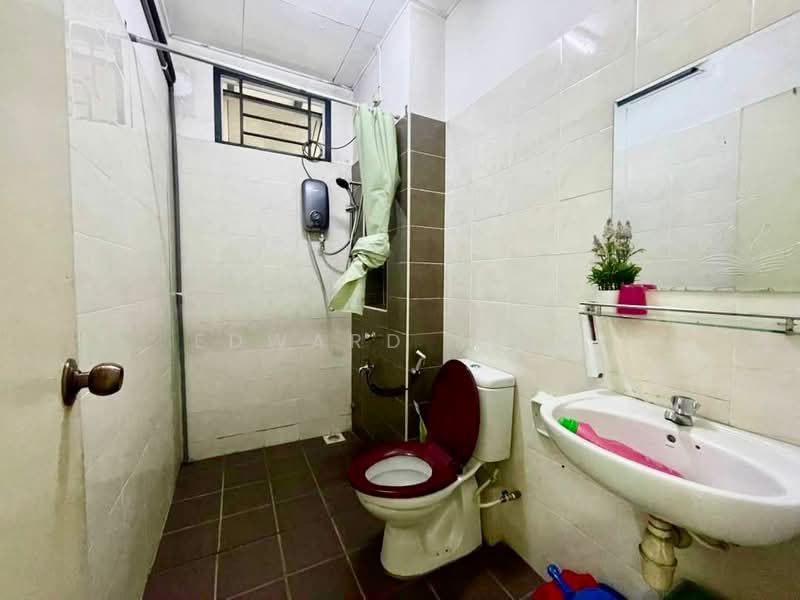 2-storey Terraced House for Sale in Ehsan Jaya (Johor Bahru) - Edward Siow - Bathroom - PropertyGuru.com.my