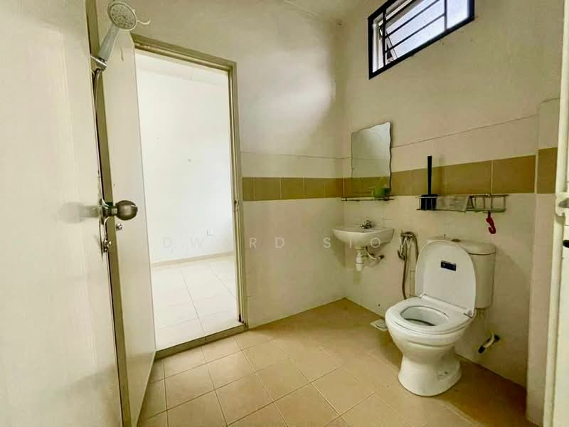 2-storey Terraced House for Sale in Ehsan Jaya (Johor Bahru) - Edward Siow - Bathroom - PropertyGuru.com.my