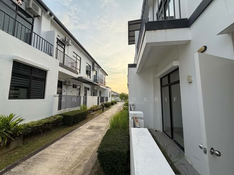 2-storey Terraced House for Sale in Shah Alam (Selangor) - Danial Zharif - Exterior - PropertyGuru.com.my