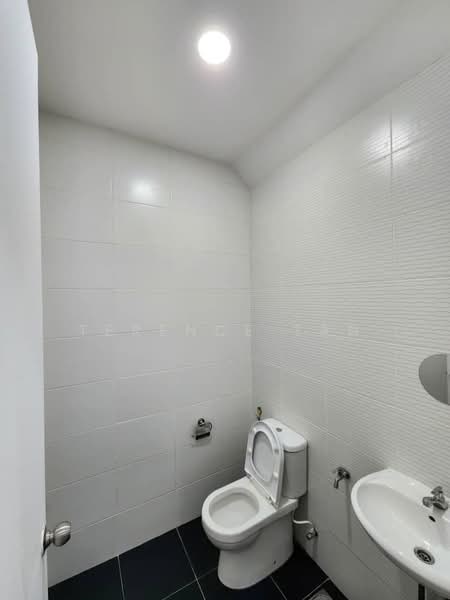 Rumah Teres 2 Tingkat untuk Disewa di Masai (Johor) - Terence Tan - Bathroom - PropertyGuru.com.my
